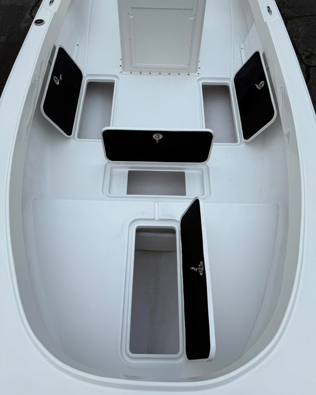 Unapologetically uncomplicated. #atlasboatworks #centerconsole #fishingboat #boatbuilding #tarpon #snook #bayboat #flyfishing #fishing #redfish #saltwaterfishing #saltwater #tightlines #fishingpicoftheday #instafishing #largemouth #tuna #marlin #sportfishing #customhulls #saltlife #shark #fishflorida #fishingboat #redfish #captainsforcleanwater #hunting #skiff