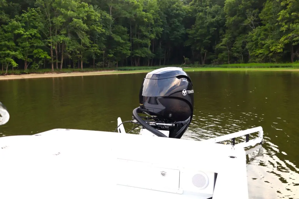 Stern view of the Atlas Boatworks 23F bay boat